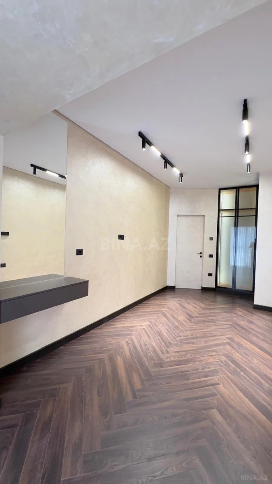 Satılır 2 otaqlı mənzil 70 m²
