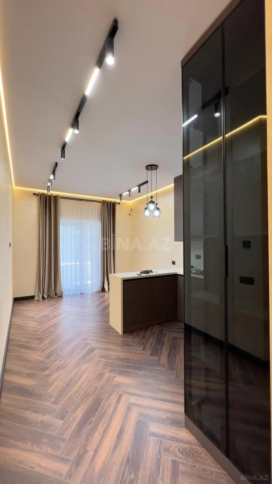 Satılır 2 otaqlı mənzil 70 m²
