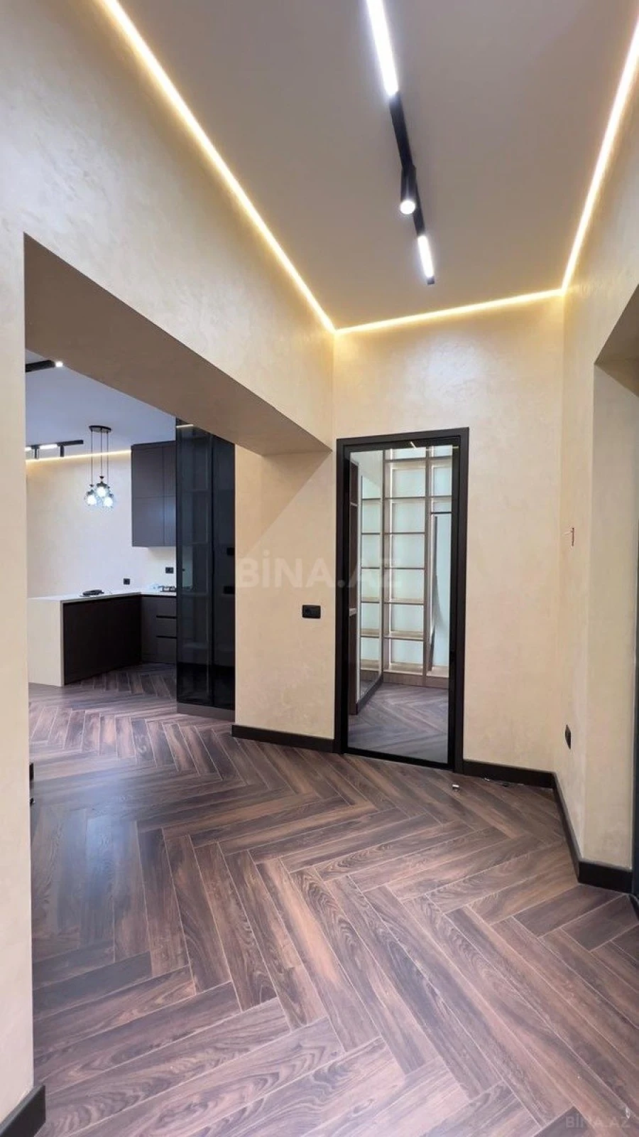 Satılır 2 otaqlı mənzil 70 m²