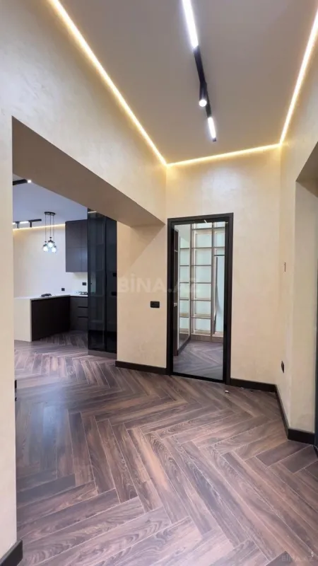 Satılır 2 otaqlı mənzil 70 m²