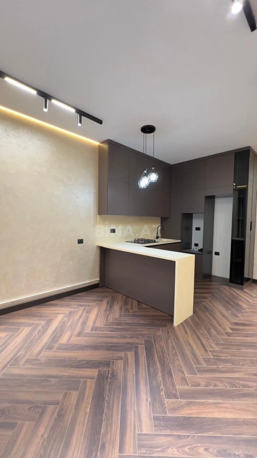 Satılır 2 otaqlı mənzil 70 m²