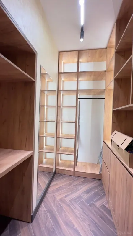 Satılır 2 otaqlı mənzil 70 m²