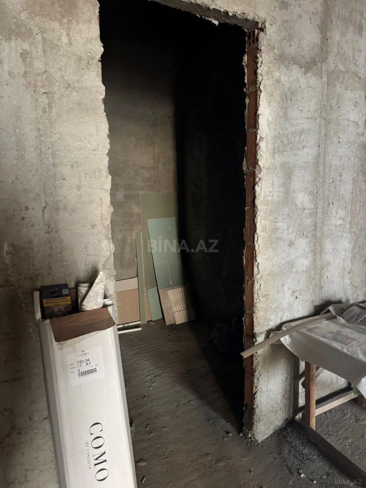 Satılır 3 otaqlı mənzil 131 m²