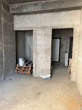 Satılır 3 otaqlı mənzil 131 m²