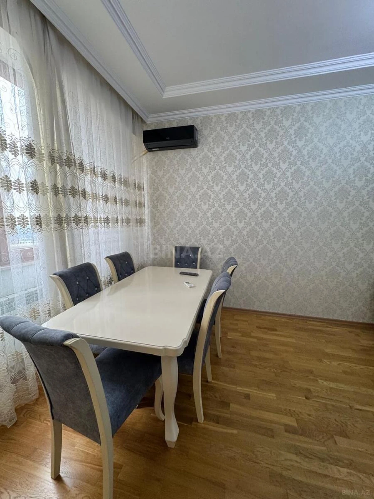 Satılır 2 otaqlı mənzil 68 m²