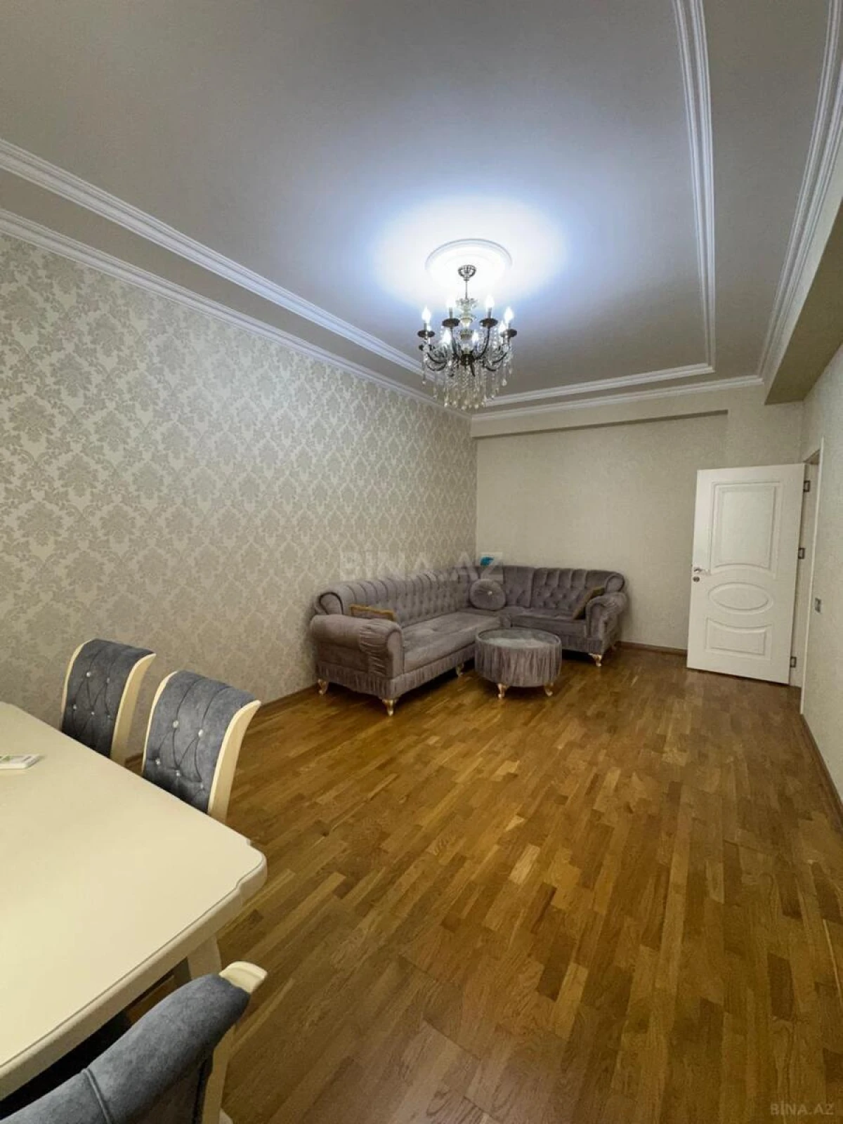Satılır 2 otaqlı mənzil 68 m²