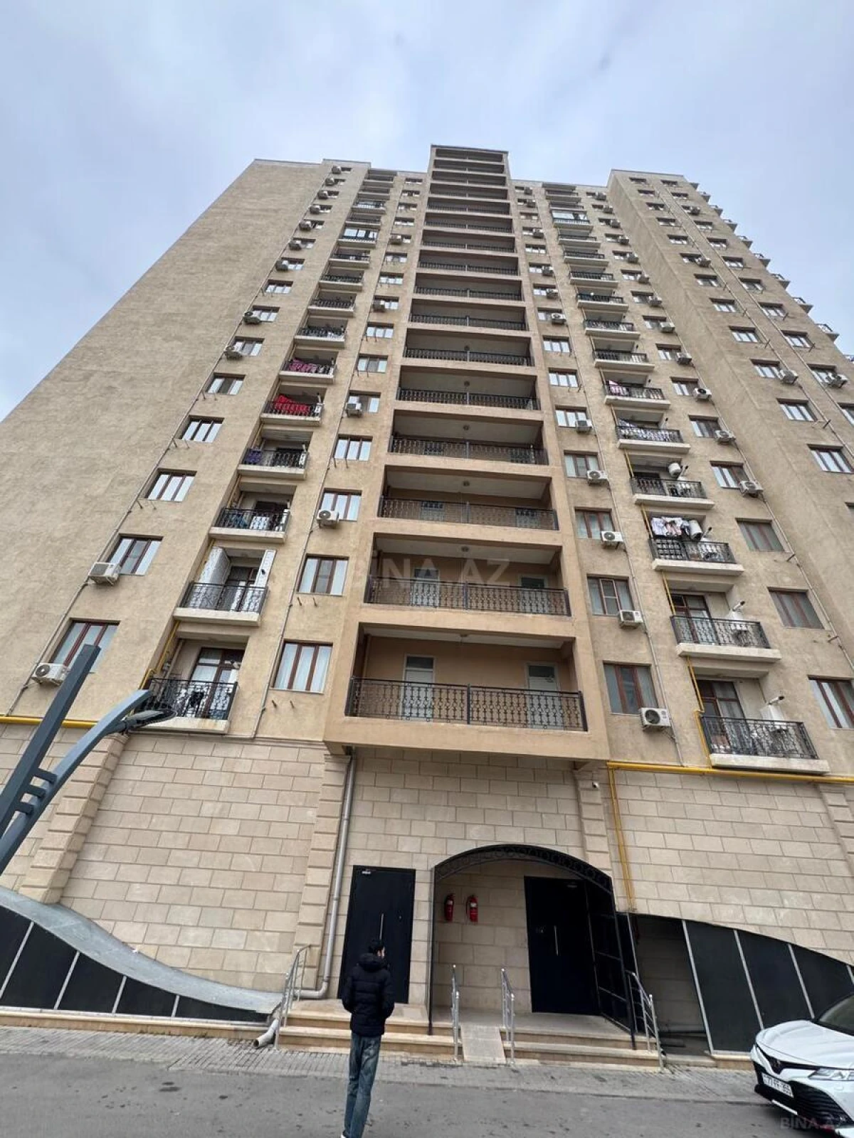 Satılır 2 otaqlı mənzil 68 m²