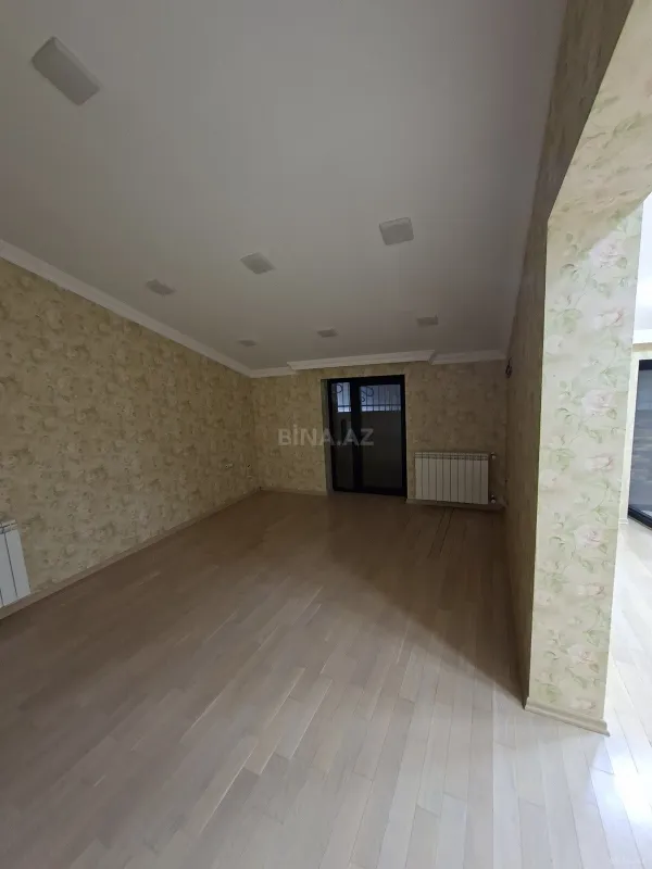 Satılır 5 otaqlı mənzil 310 m²