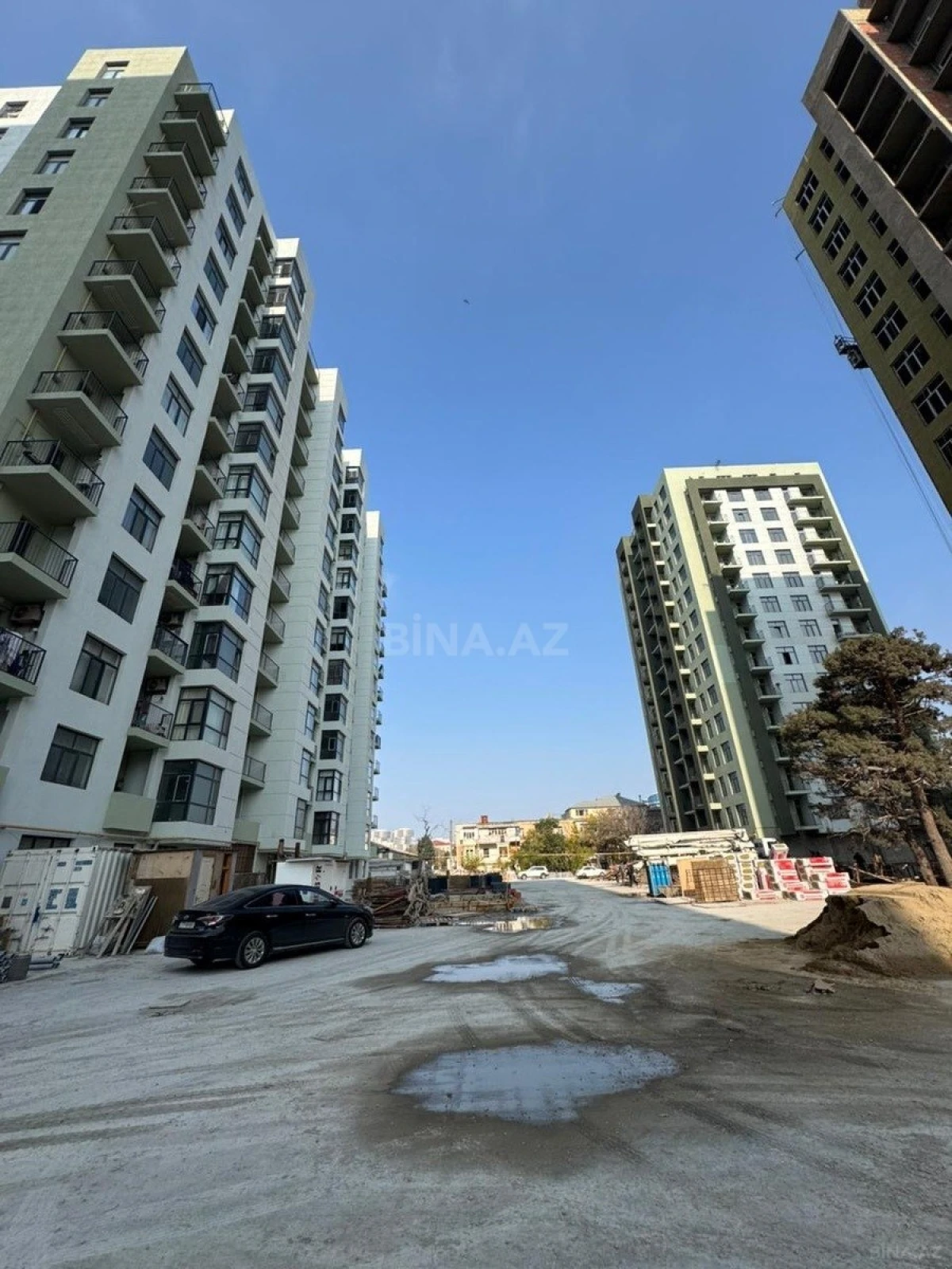 Satılır 3 otaqlı mənzil 92 m²