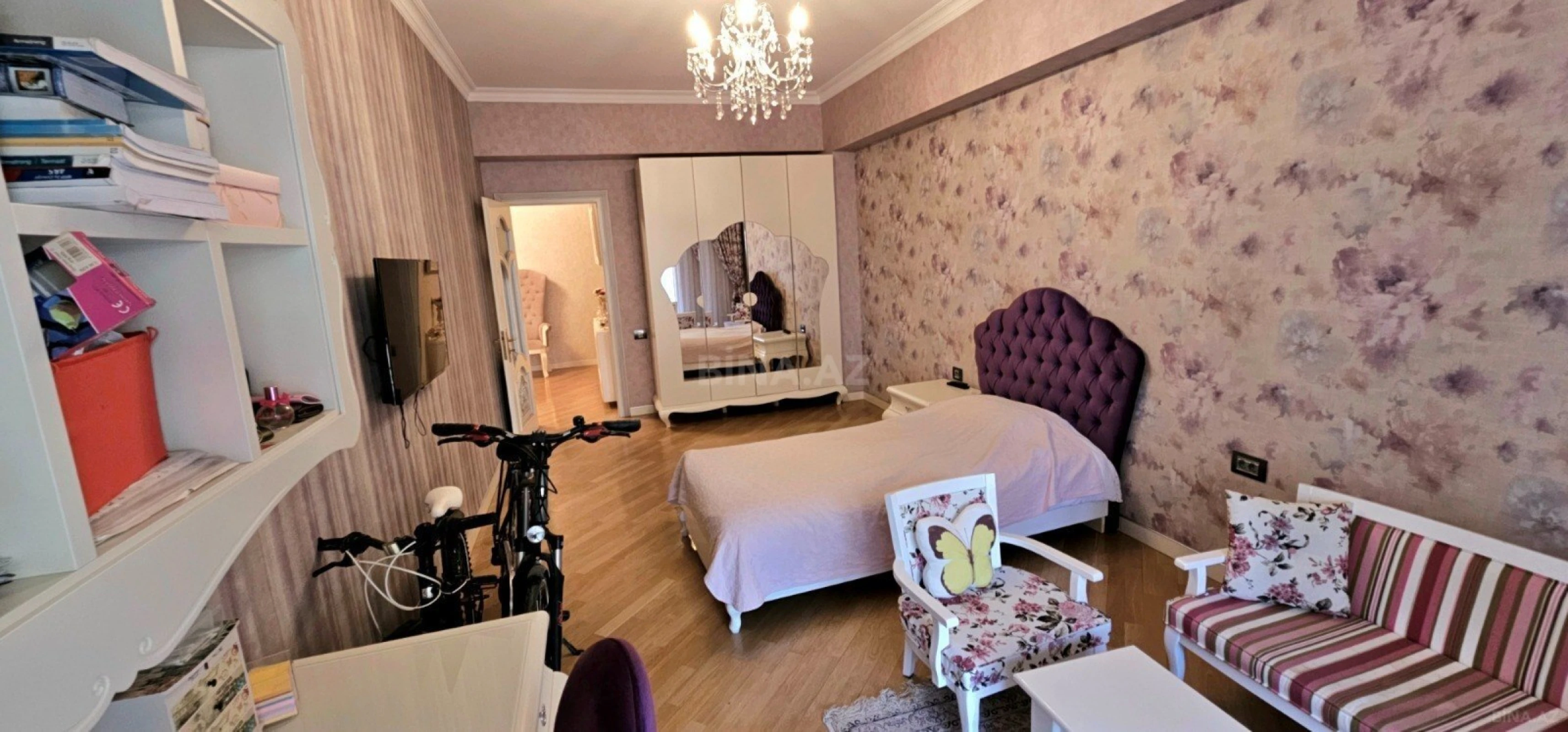 Satılır 5 otaqlı mənzil 225 m²