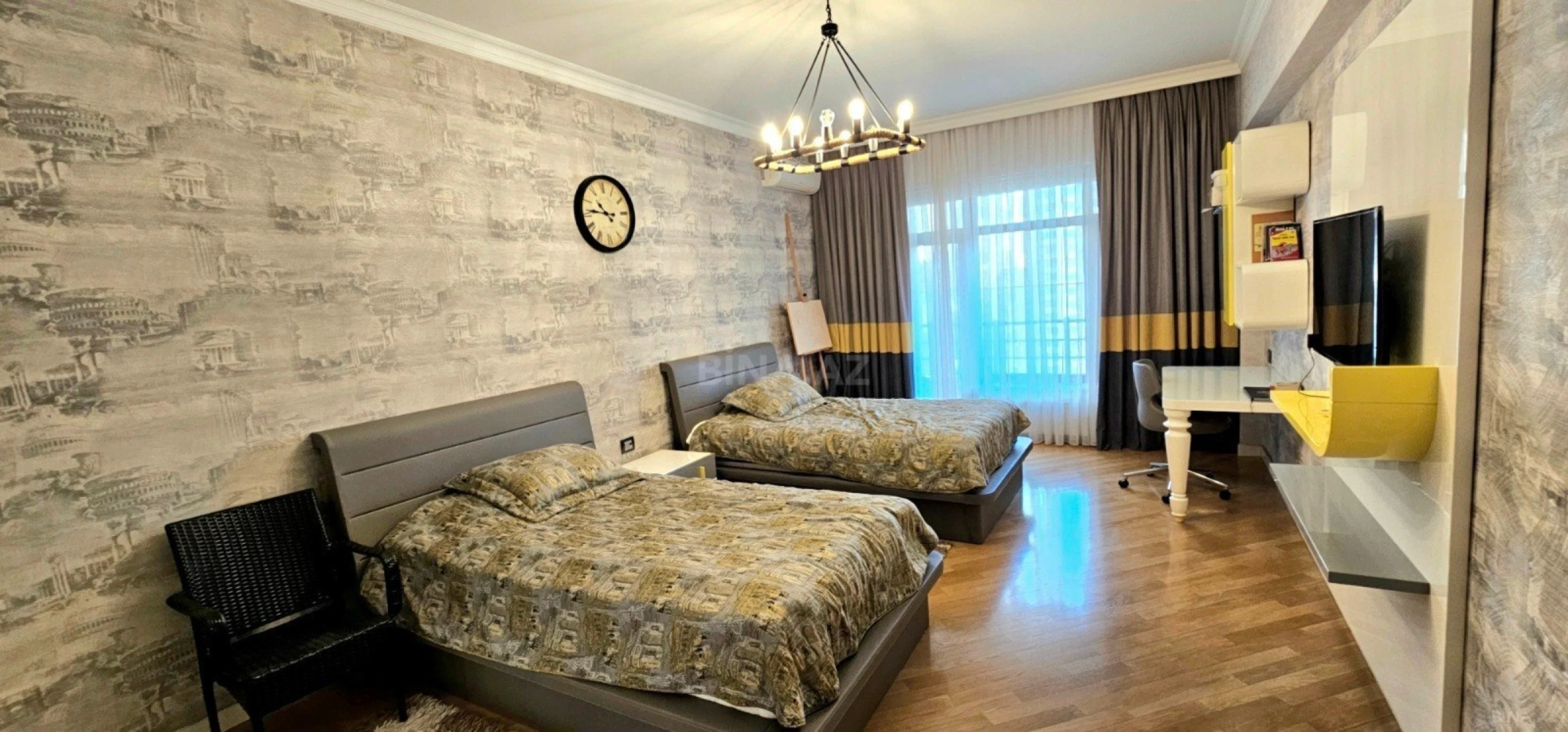 Satılır 5 otaqlı mənzil 225 m²