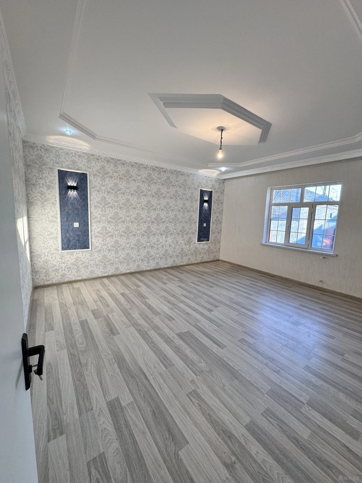 Satılır 4 otaqlı həyət evi 160 m²