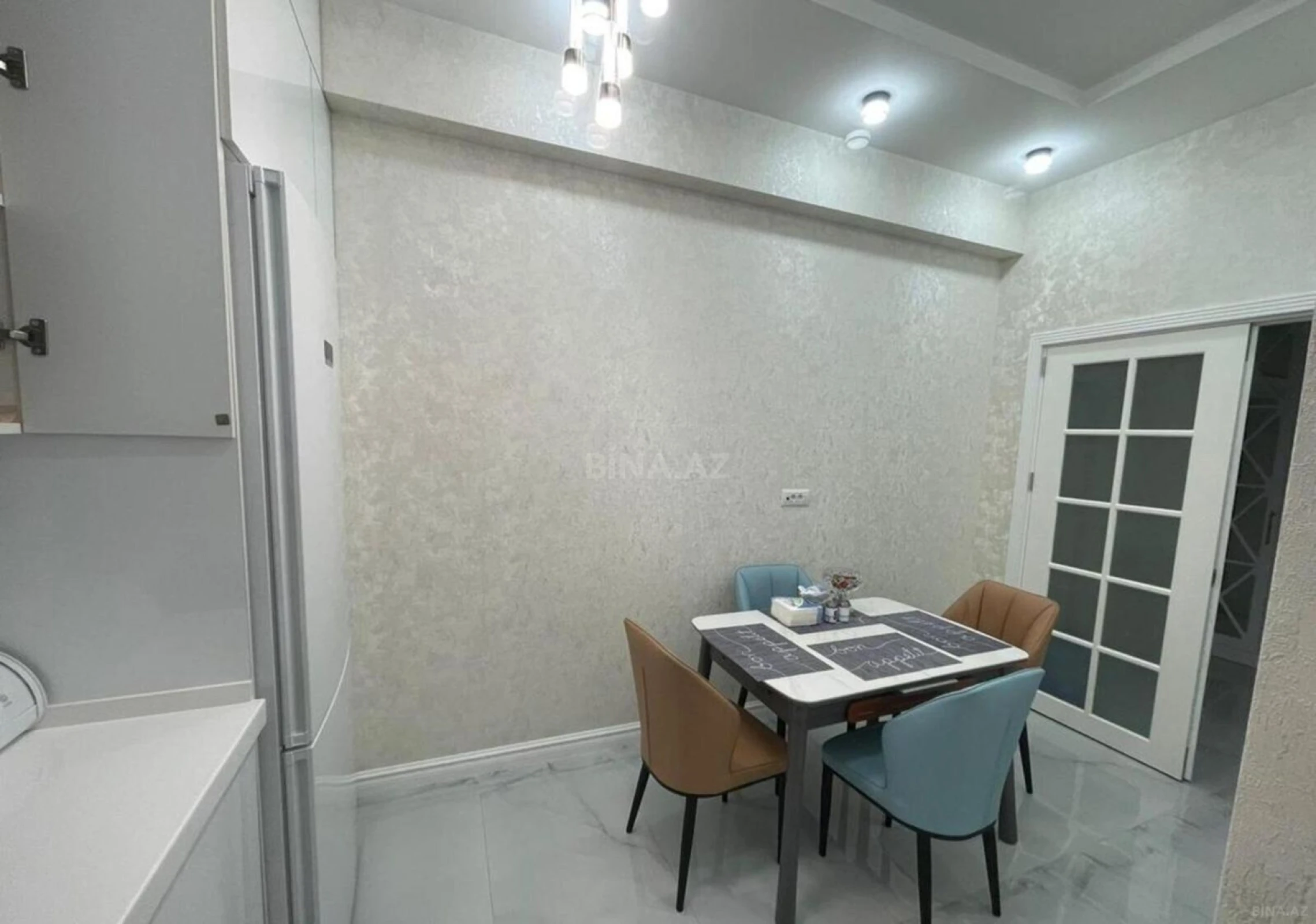 Satılır 3 otaqlı mənzil 123 m²