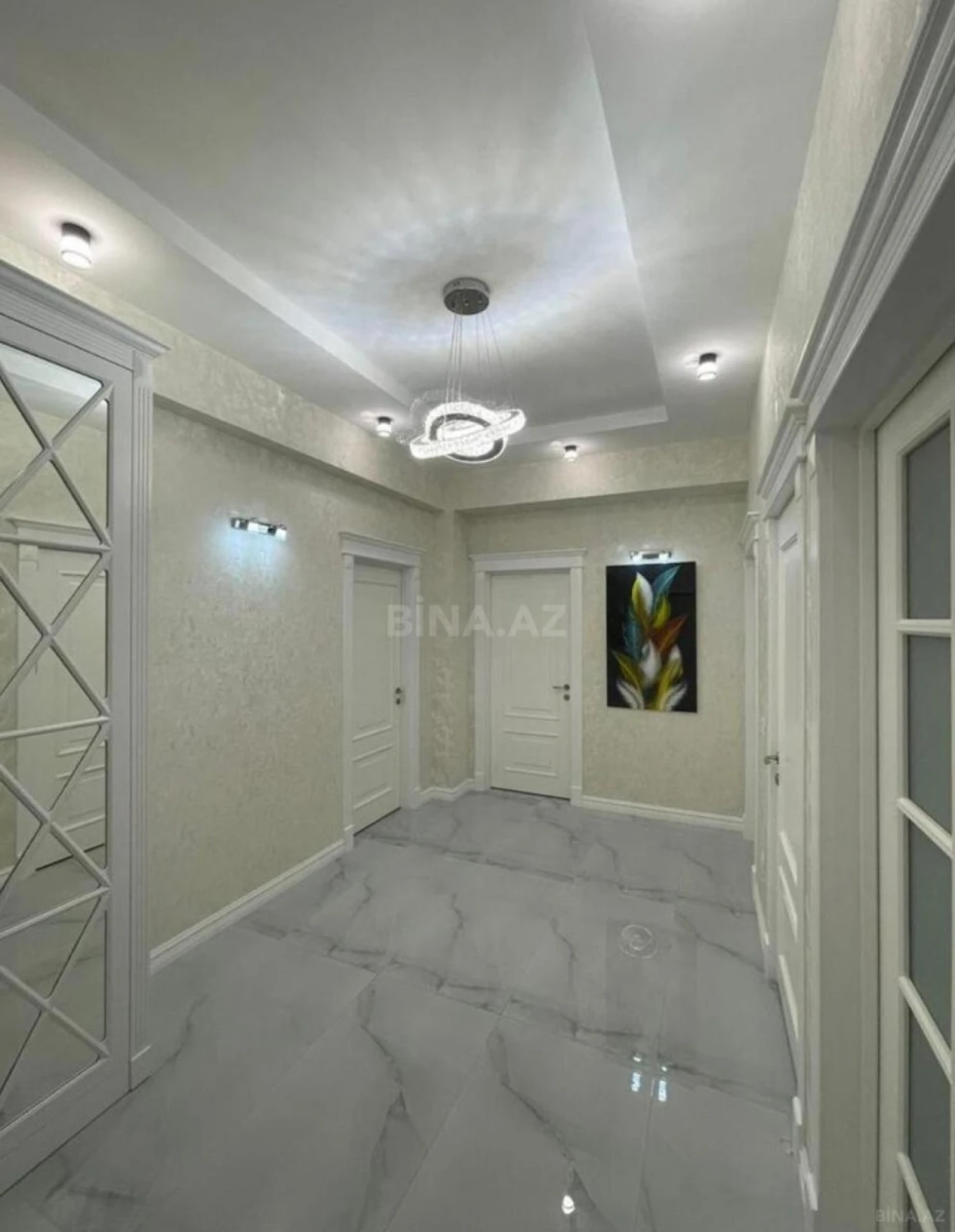 Satılır 3 otaqlı mənzil 123 m²