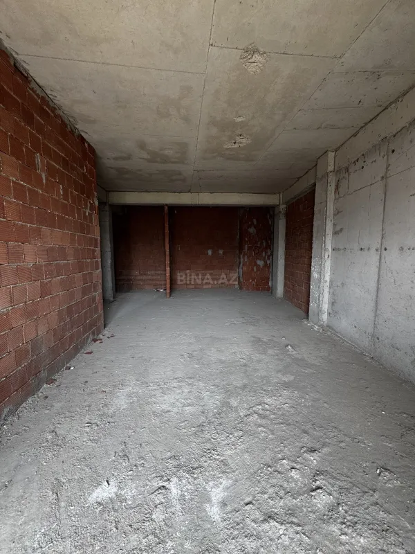 Satılır 4 otaqlı mənzil 224 m²