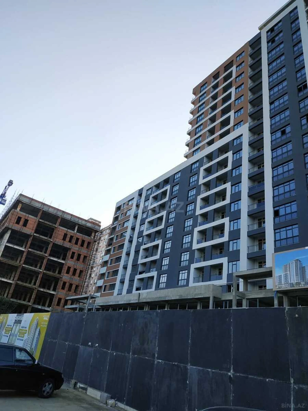 Satılır 4 otaqlı mənzil 224 m²