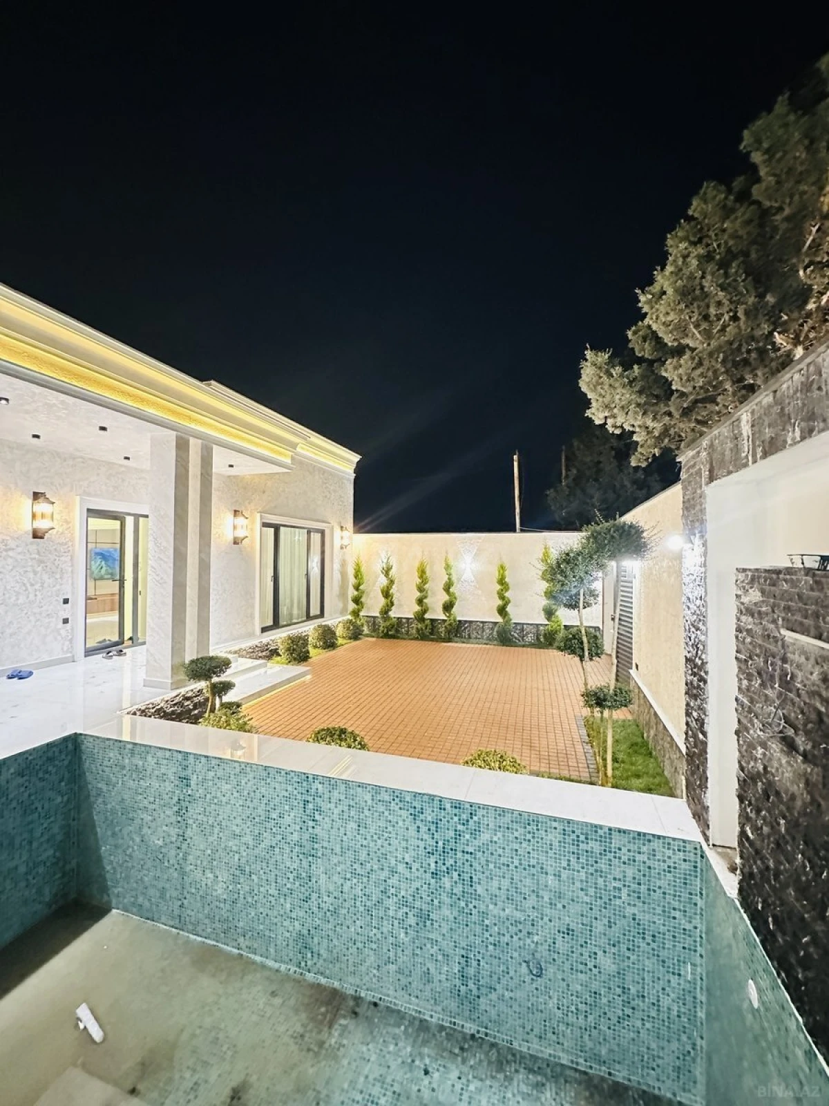 Satılır 4 otaqlı həyət evi 150 m²