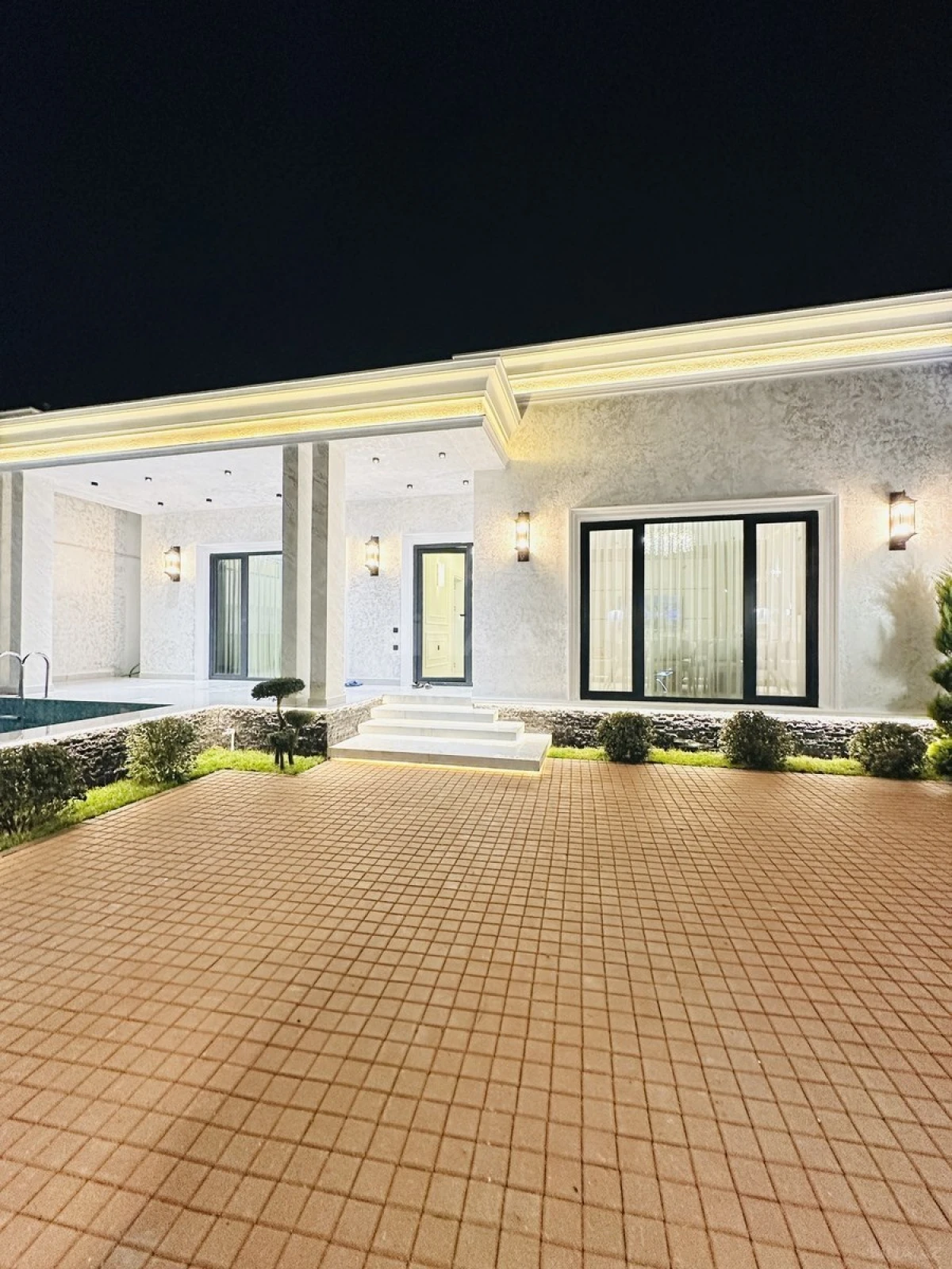 Satılır 4 otaqlı həyət evi 150 m²