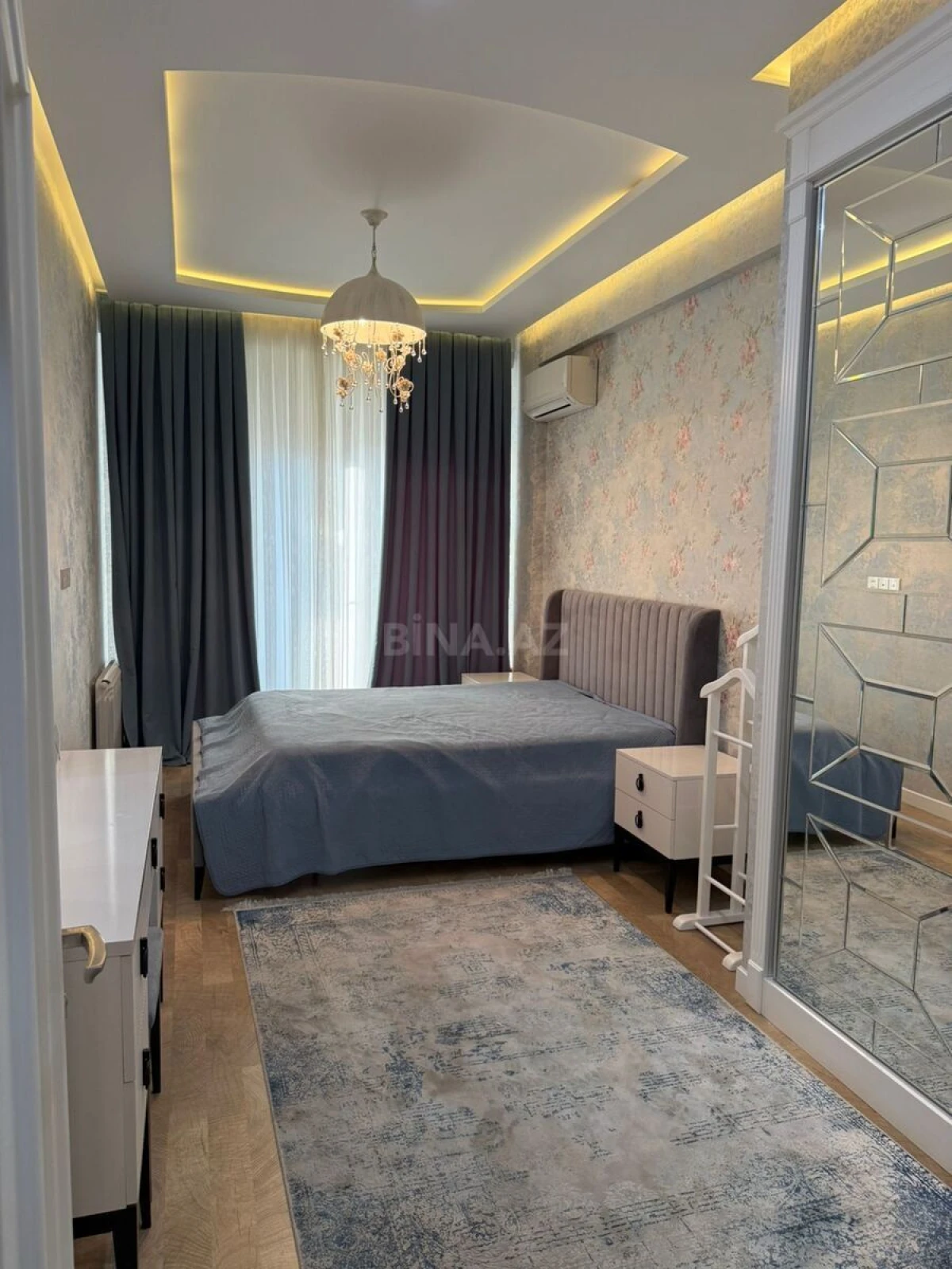 Kirayə verilir 2 otaqlı mənzil 72 m²