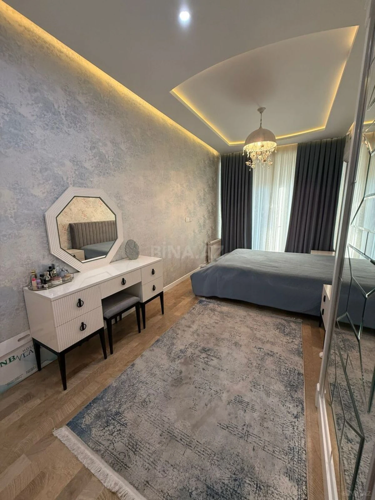 Kirayə verilir 2 otaqlı mənzil 72 m²