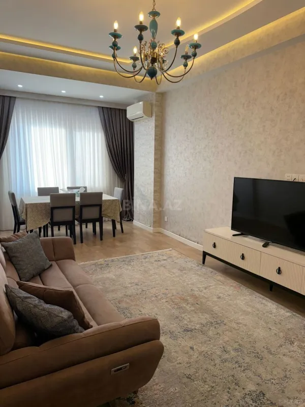 Kirayə verilir 2 otaqlı mənzil 72 m²