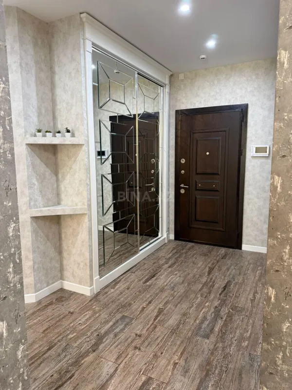Kirayə verilir 2 otaqlı mənzil 72 m²