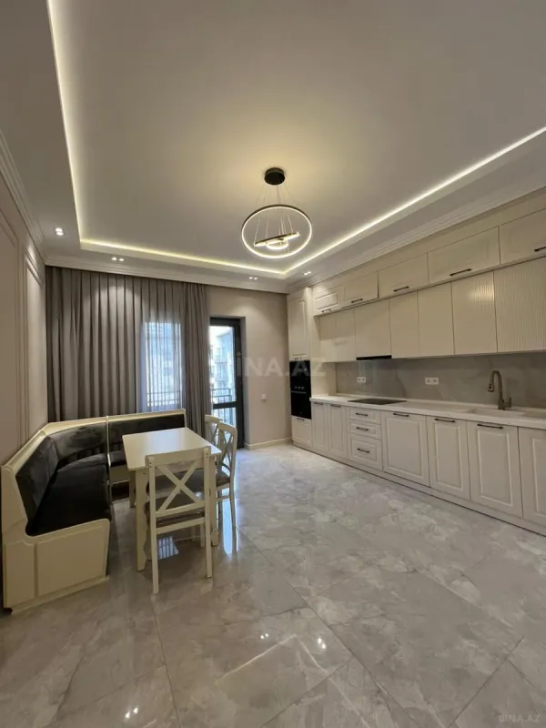 Kirayə verilir 3 otaqlı mənzil 120 m²