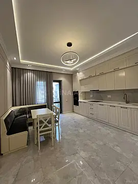 Kirayə verilir 3 otaqlı mənzil 120 m²