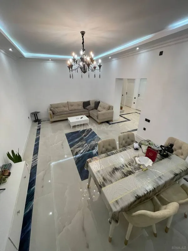 Satılır 6 otaqlı həyət evi 240 m²