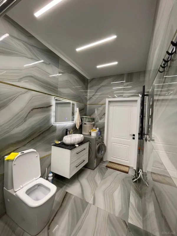 Satılır 6 otaqlı həyət evi 240 m²