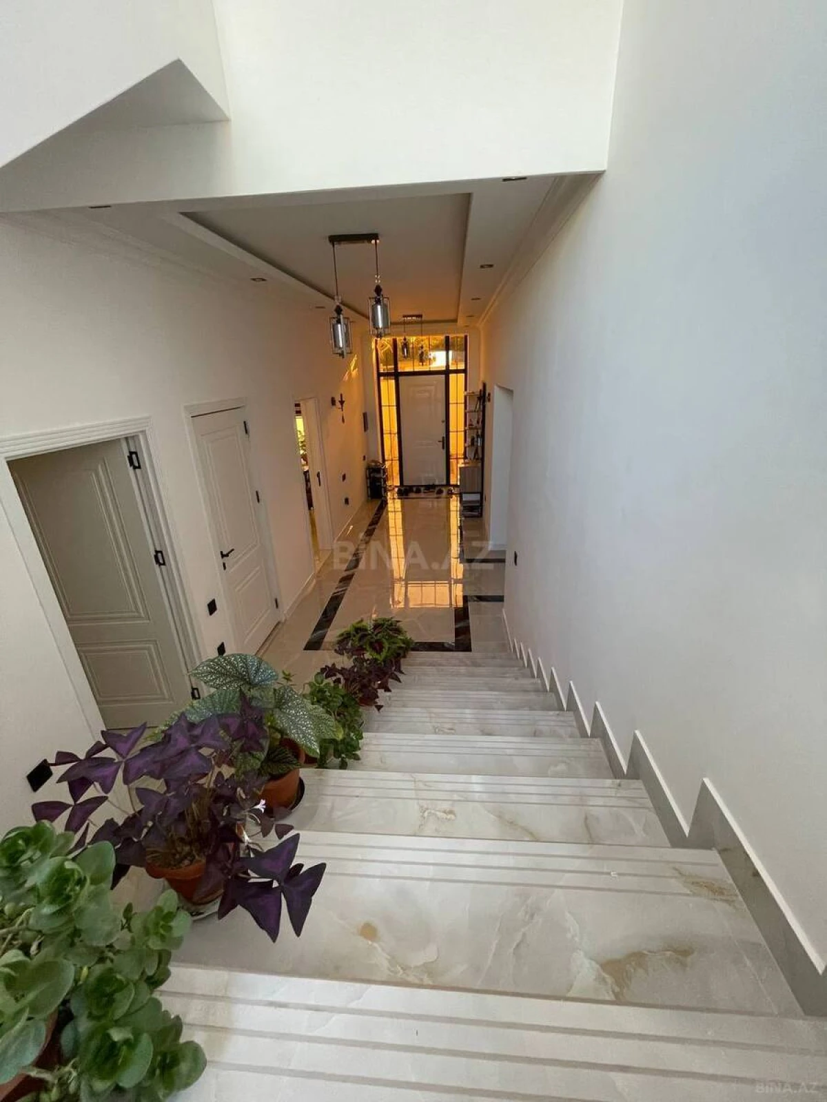 Satılır 6 otaqlı həyət evi 240 m²