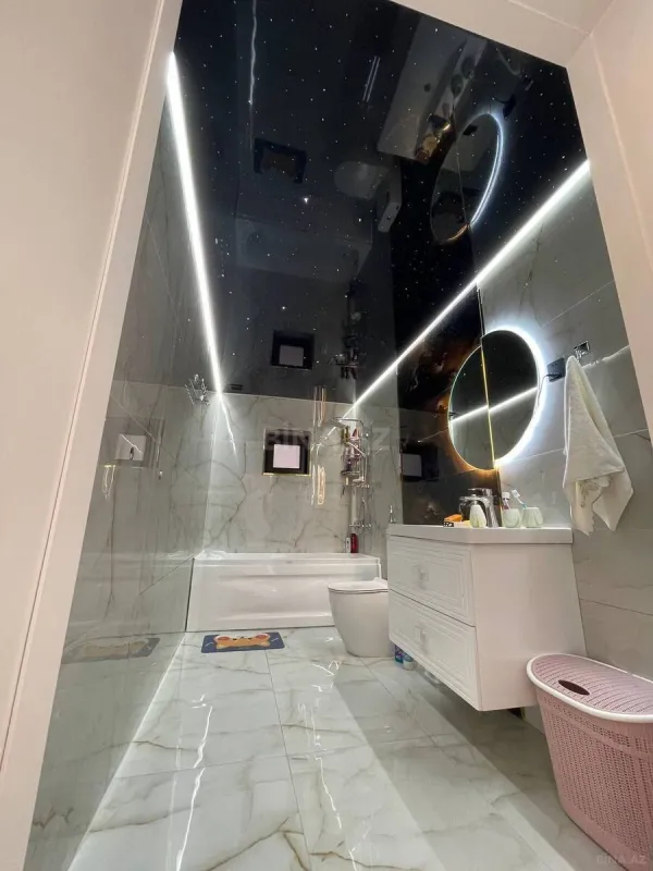 Satılır 6 otaqlı həyət evi 240 m²