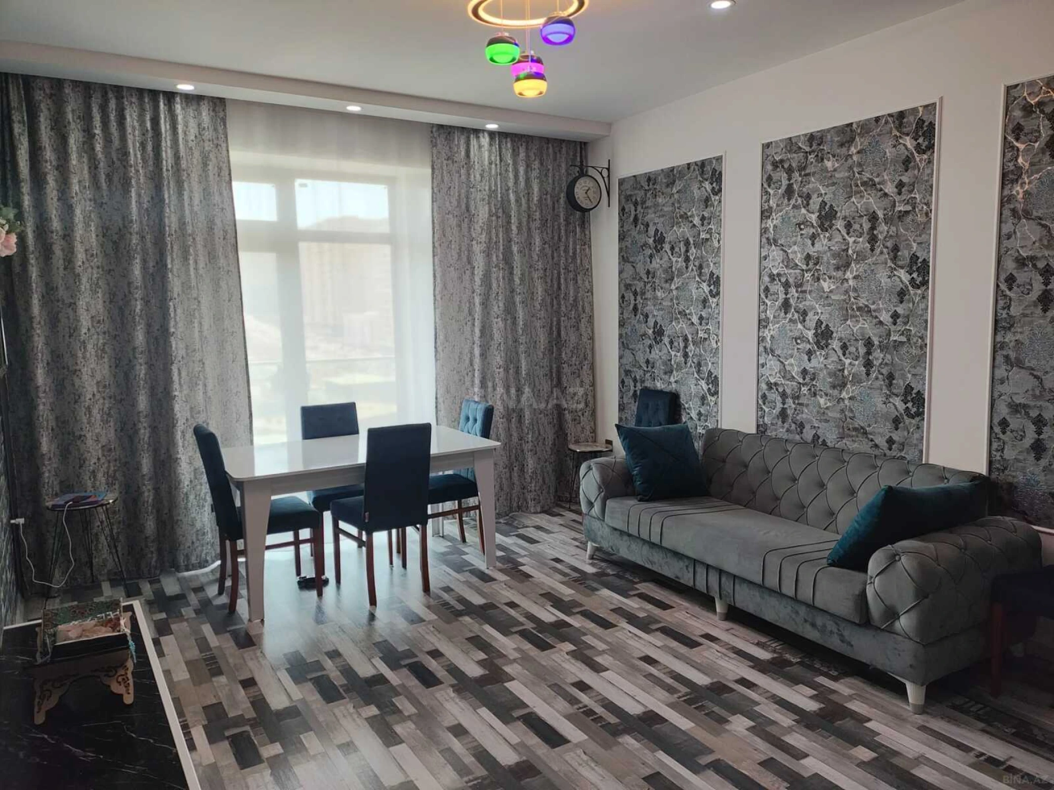 Kirayə verilir 2 otaqlı mənzil 65 m²