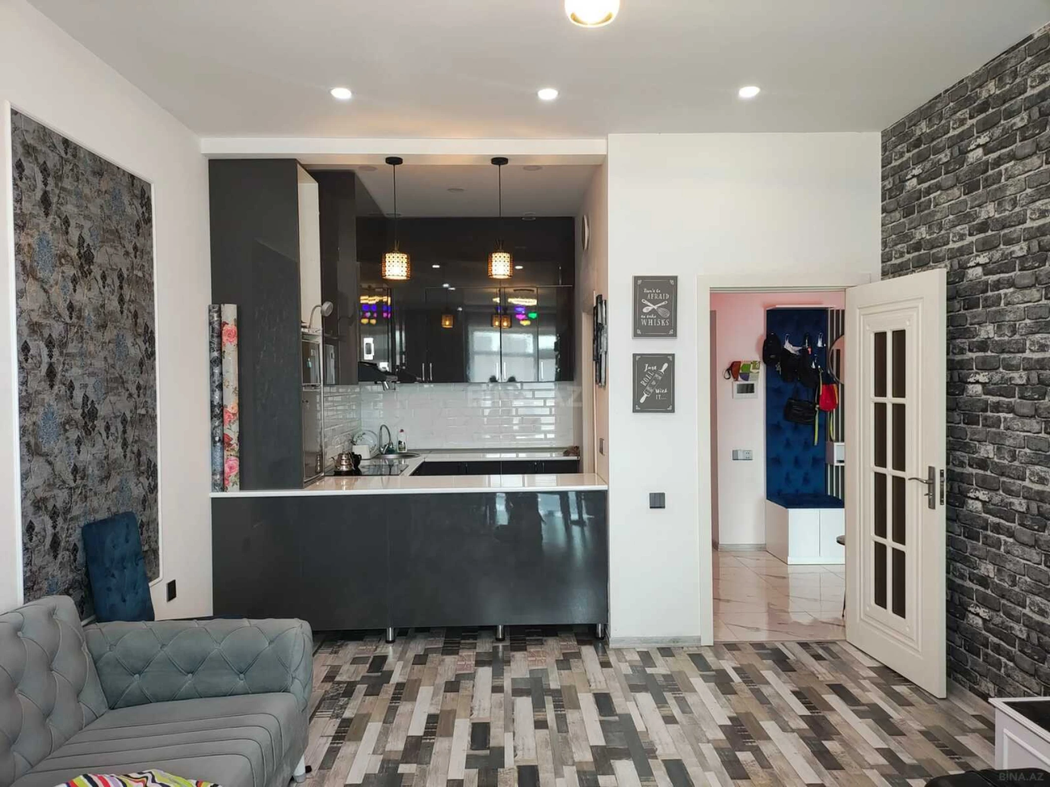 Kirayə verilir 2 otaqlı mənzil 65 m²