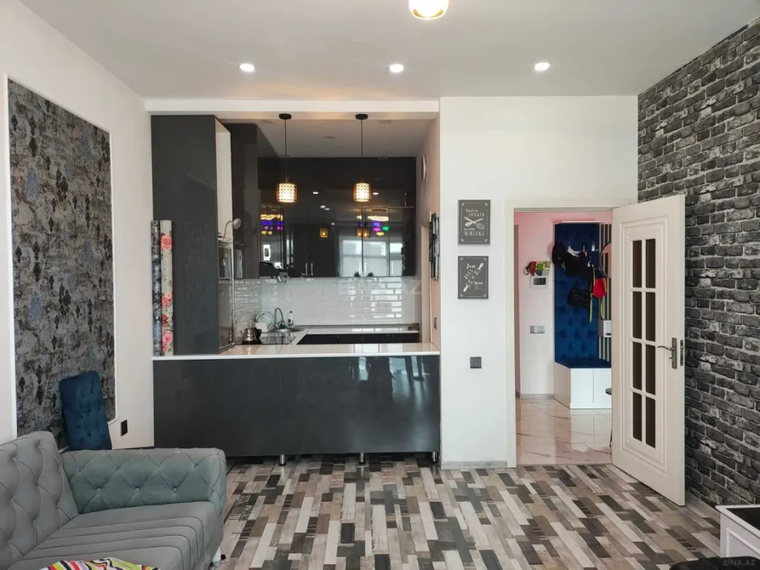 Kirayə verilir 2 otaqlı mənzil 65 m²