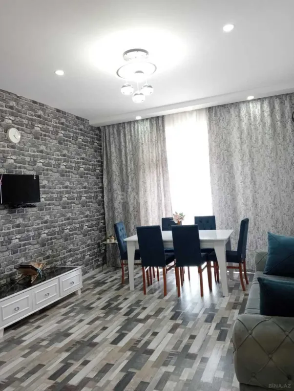 Kirayə verilir 2 otaqlı mənzil 65 m²