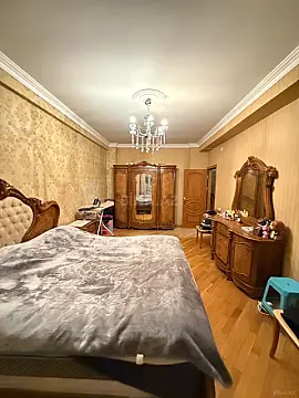 Satılır 2 otaqlı mənzil 128 m²