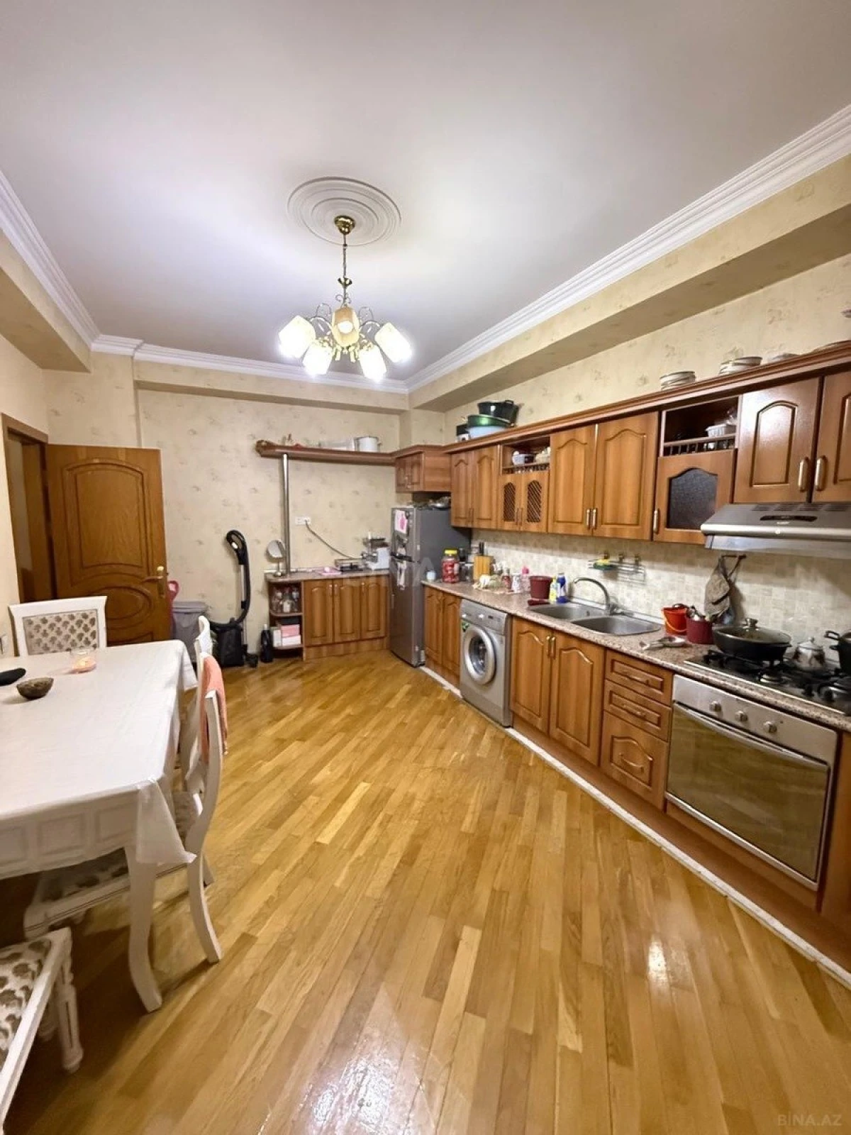Satılır 2 otaqlı mənzil 128 m²