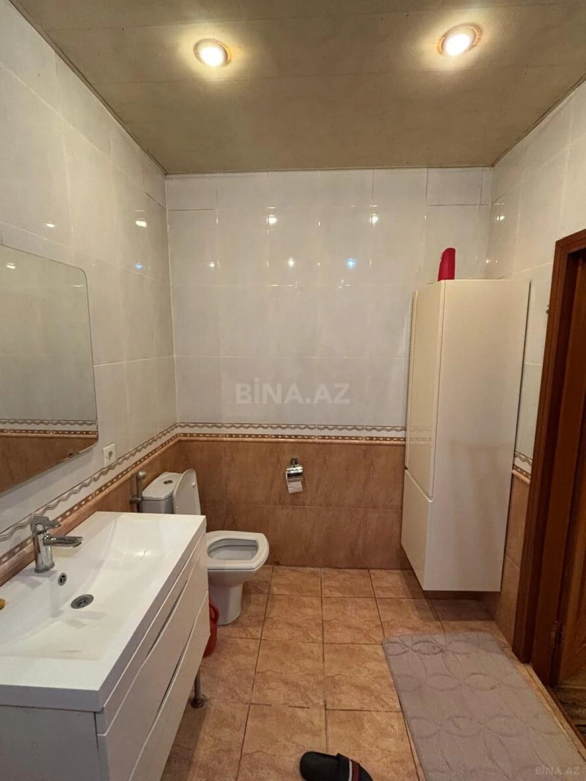 Satılır 4 otaqlı mənzil 250 m²