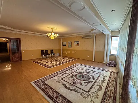 Satılır 4 otaqlı mənzil 250 m²