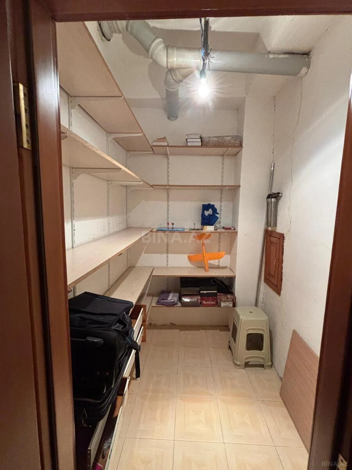 Satılır 4 otaqlı mənzil 250 m²