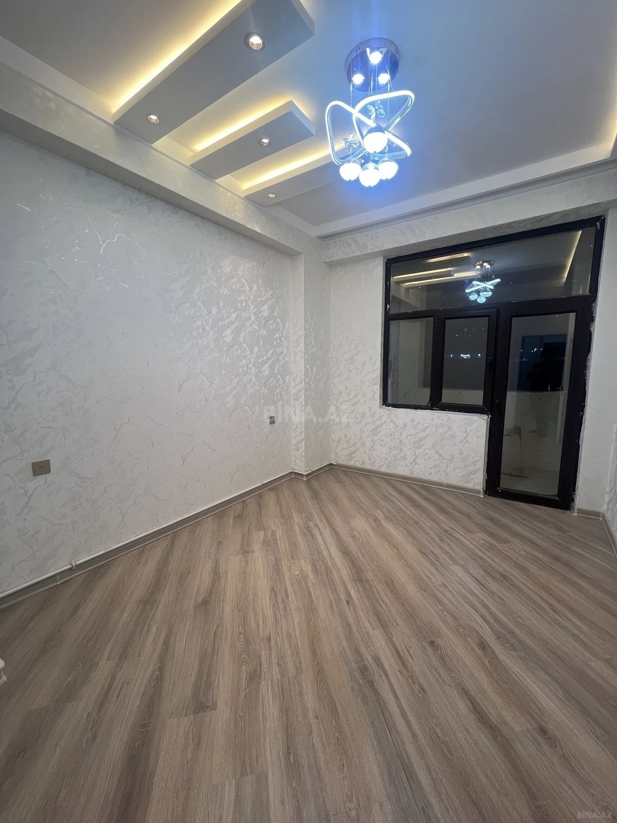 Satılır 2 otaqlı mənzil 58.5 m²