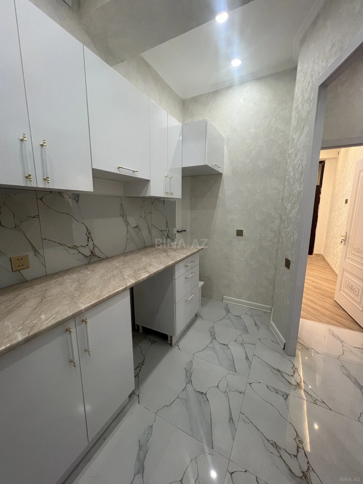 Satılır 2 otaqlı mənzil 58.5 m²