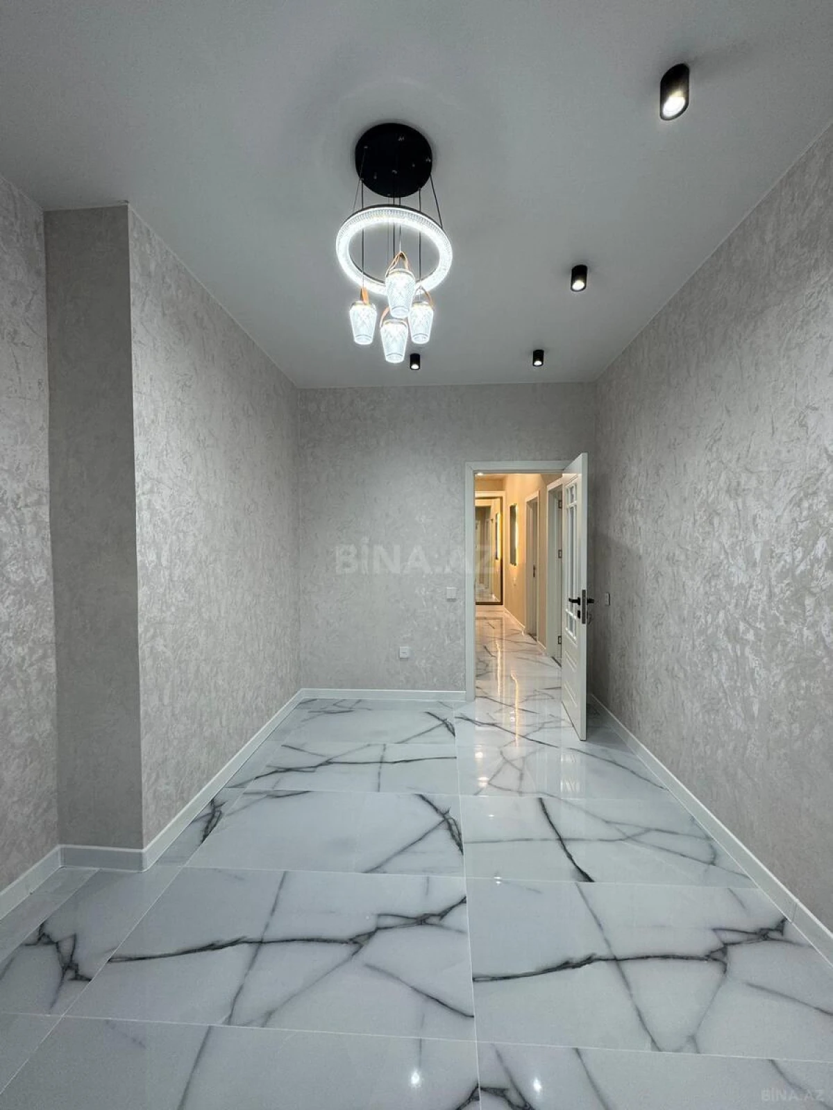 Satılır 3 otaqlı mənzil 85 m²