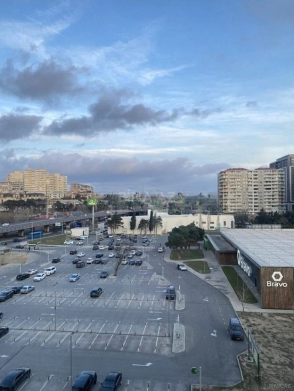 Satılır 2 otaqlı mənzil 75 m²