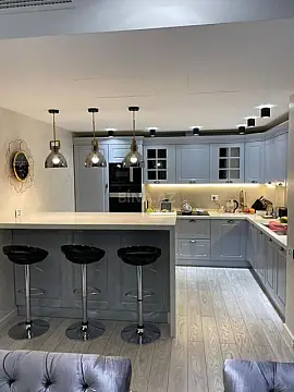 Kirayə verilir 3 otaqlı mənzil 130 m²