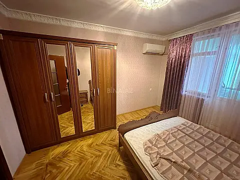 Kirayə verilir 2 otaqlı mənzil 60 m²