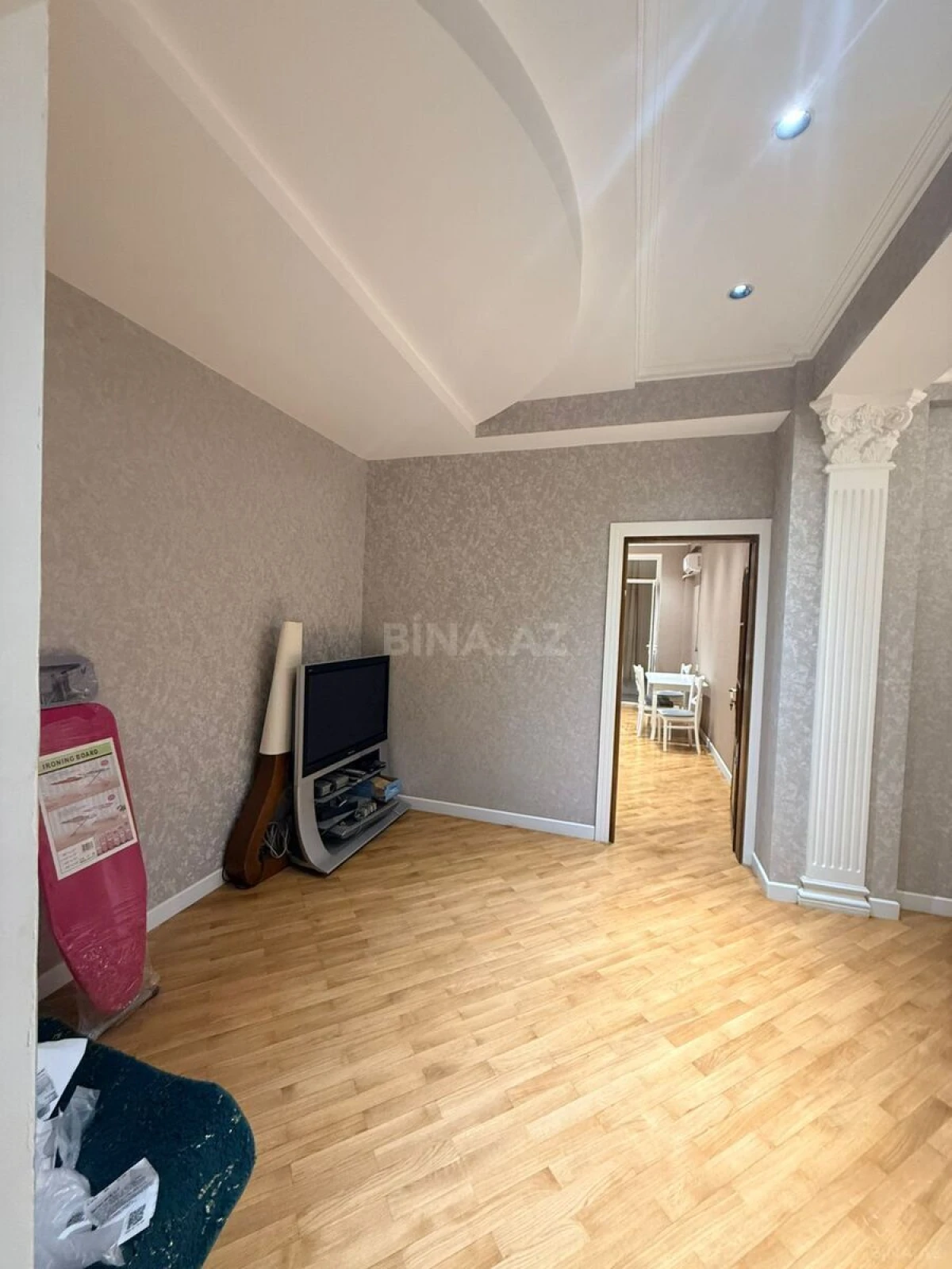 Satılır 4 otaqlı mənzil 170 m²