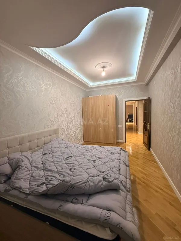 Satılır 4 otaqlı mənzil 170 m²
