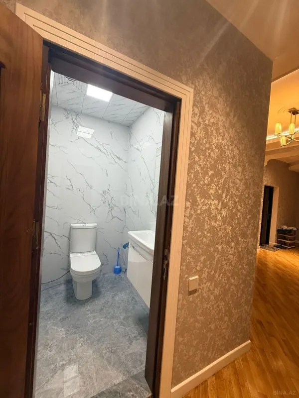 Satılır 4 otaqlı mənzil 170 m²